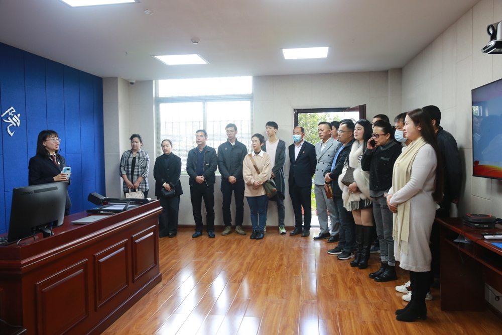 检察开放日 架起检企“连心桥”——昆明市晋宁区人民检察院联合区工商联共同举办护航民企发展检察开放日活动